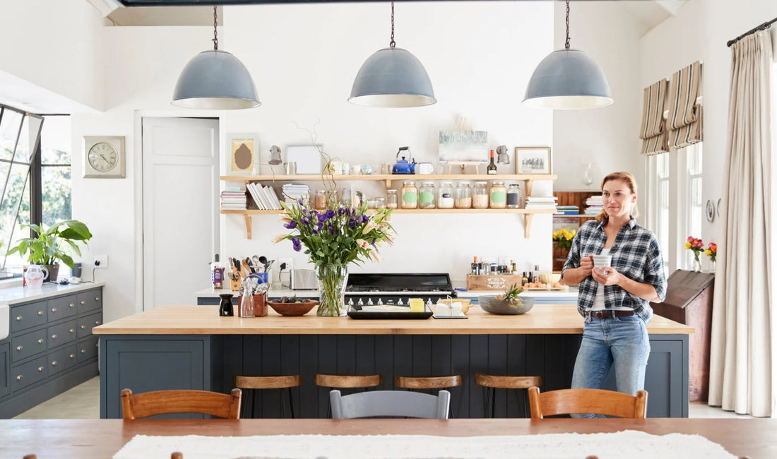 Kitchen Styling: Blending Modern and Vintage Elements