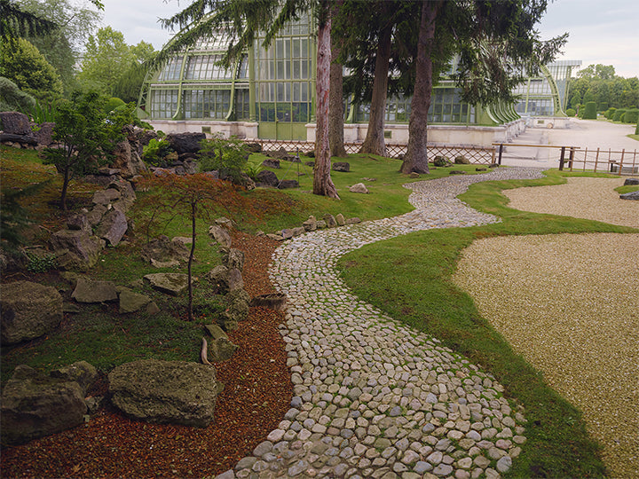 natural garden rock design