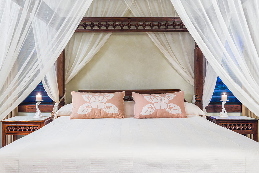 Balinese Canopy Beds for a Tropical Indoors Vibe