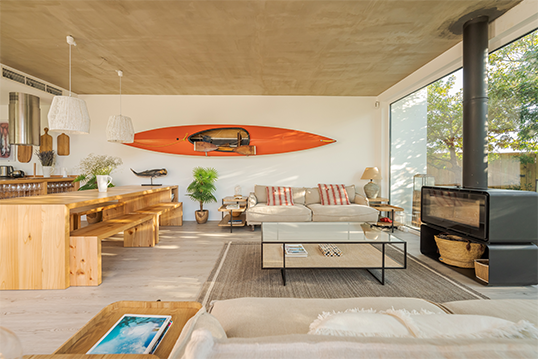 Infusing a Californian Beach House Feel into Your Interiors