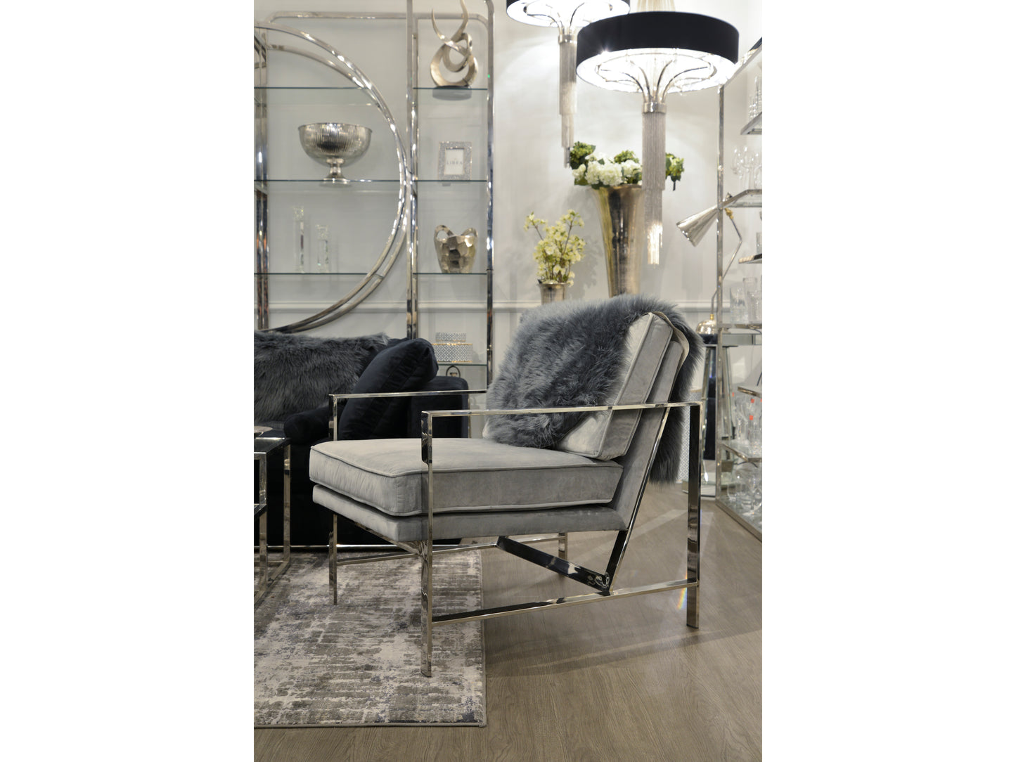 Romano Giant Trumpet Vase