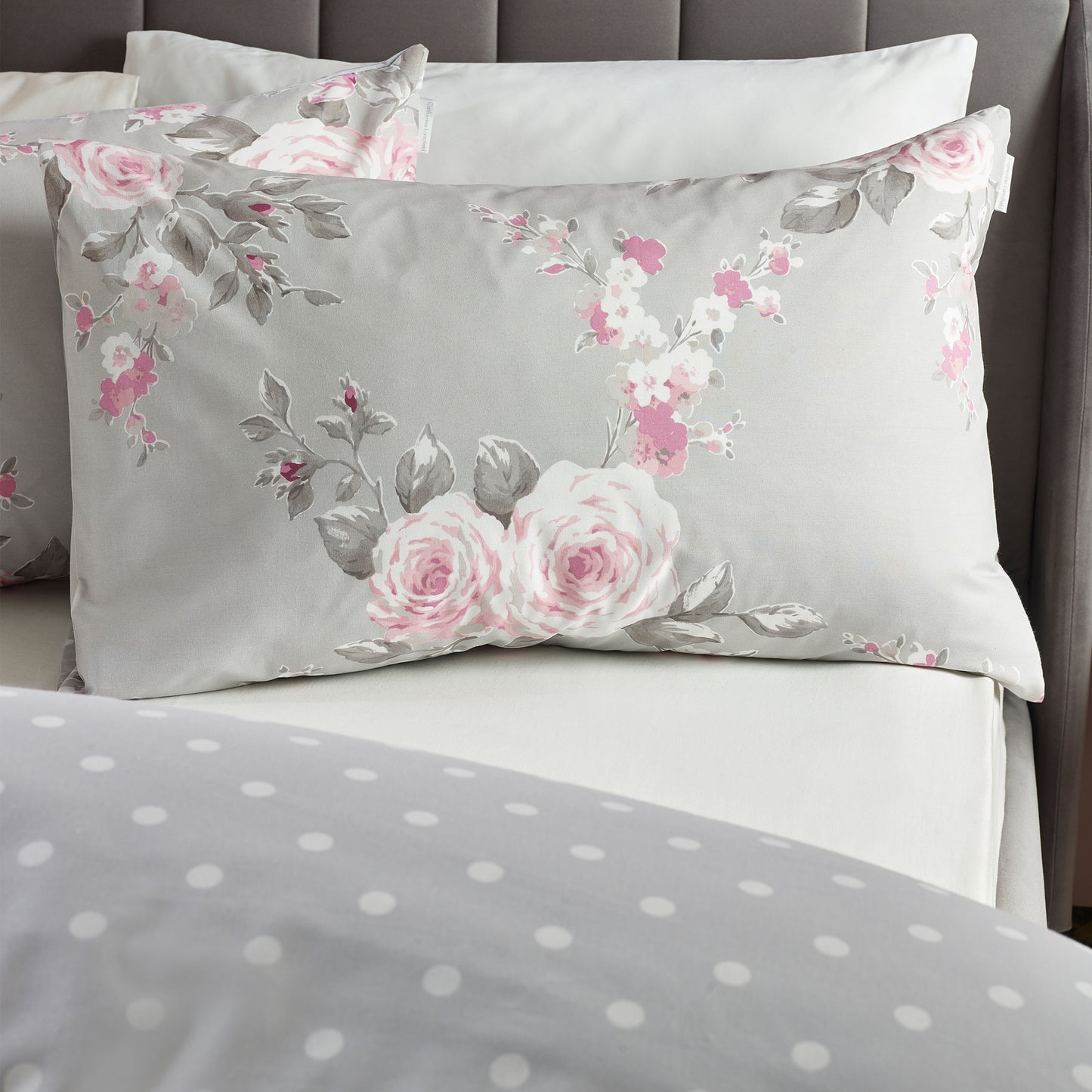 Catherine Lansfield Canterbury Floral Reversible Duvet Cover Set with Pillowcases