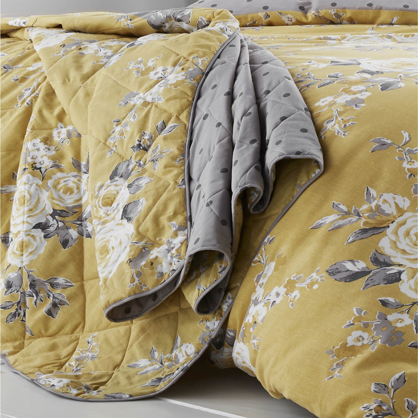 Catherine Lansfield Canterbury Floral Reversible Quilted Bedspread