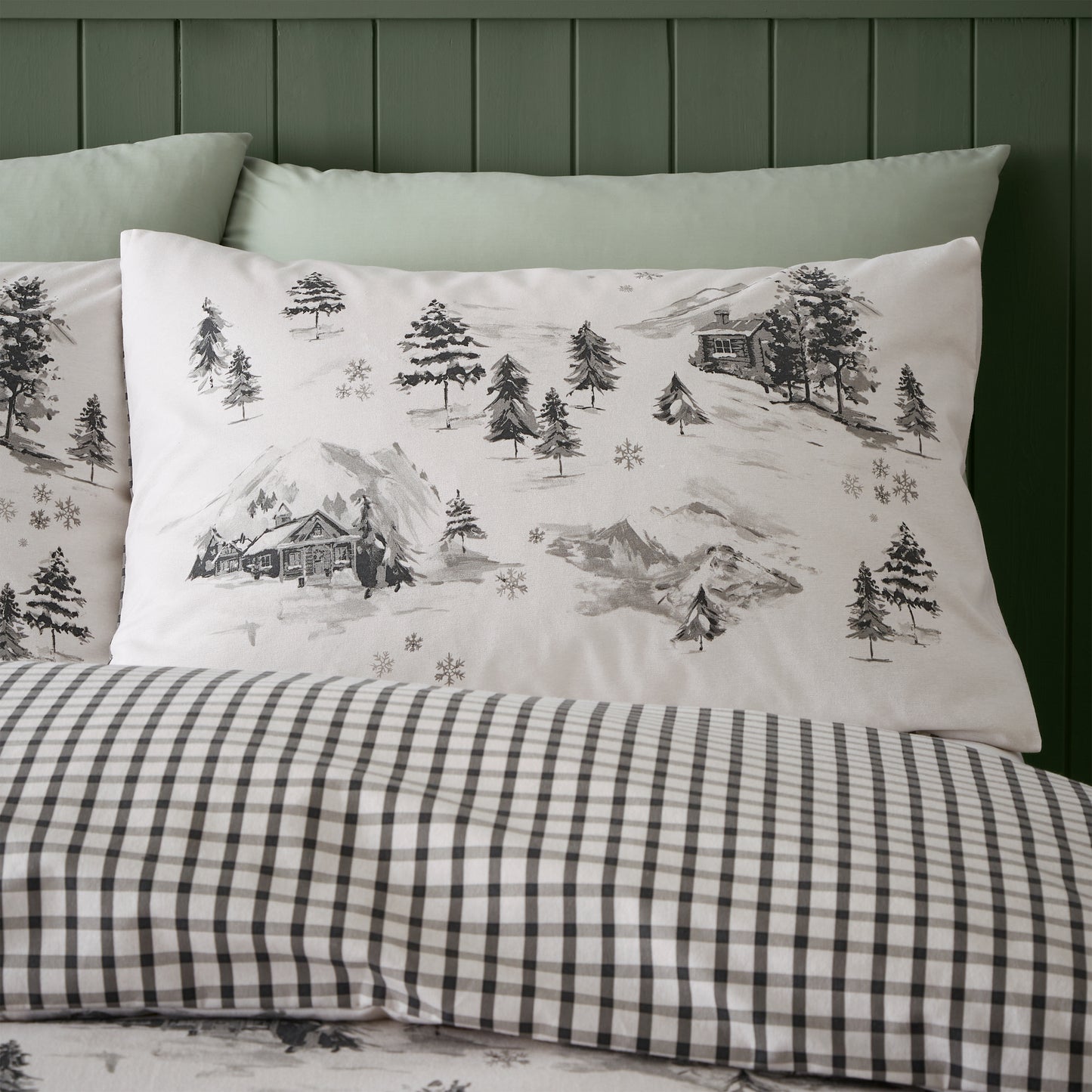 Catherine Lansfield Brushed Cotton Alpine Village Reversible Duvet Cover Set with Pillowcases