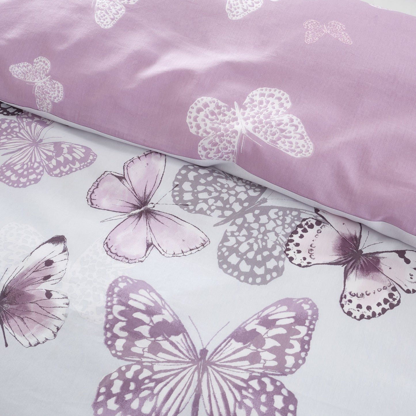 Catherine Lansfield Scatter Butterfly Reversible Duvet Cover Set with Pillowcases