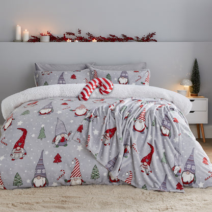 Catherine Lansfield Christmas Festive Gnomes Cosy Fleece Duvet Cover Set with Pillowcases