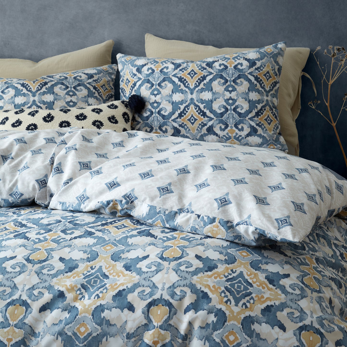 Pineapple Elephant Inara Ikat Reversible Duvet Cover Set with Pillowcases