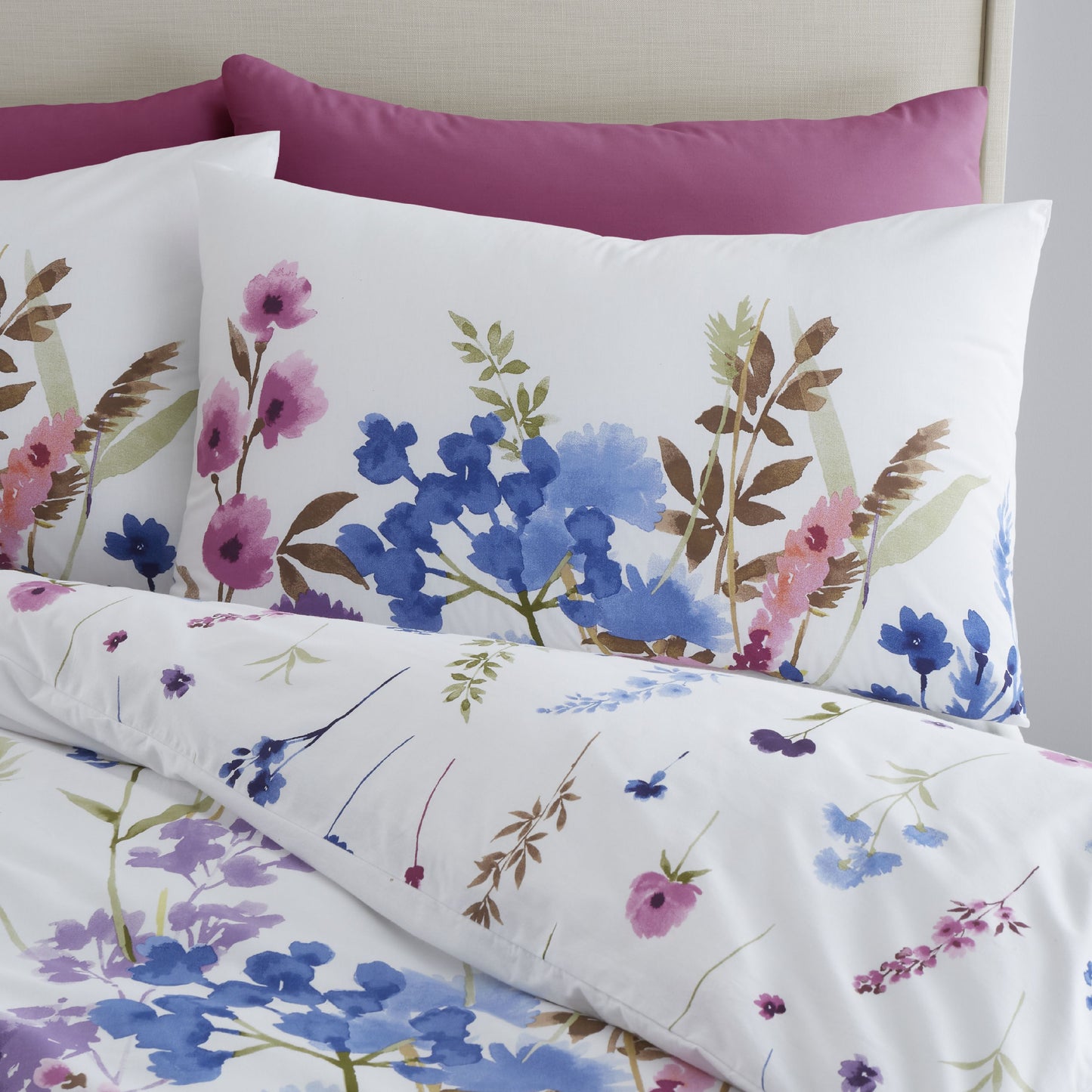 Catherine Lansfield Countryside Floral Reversible Duvet Cover Set with Pillowcases