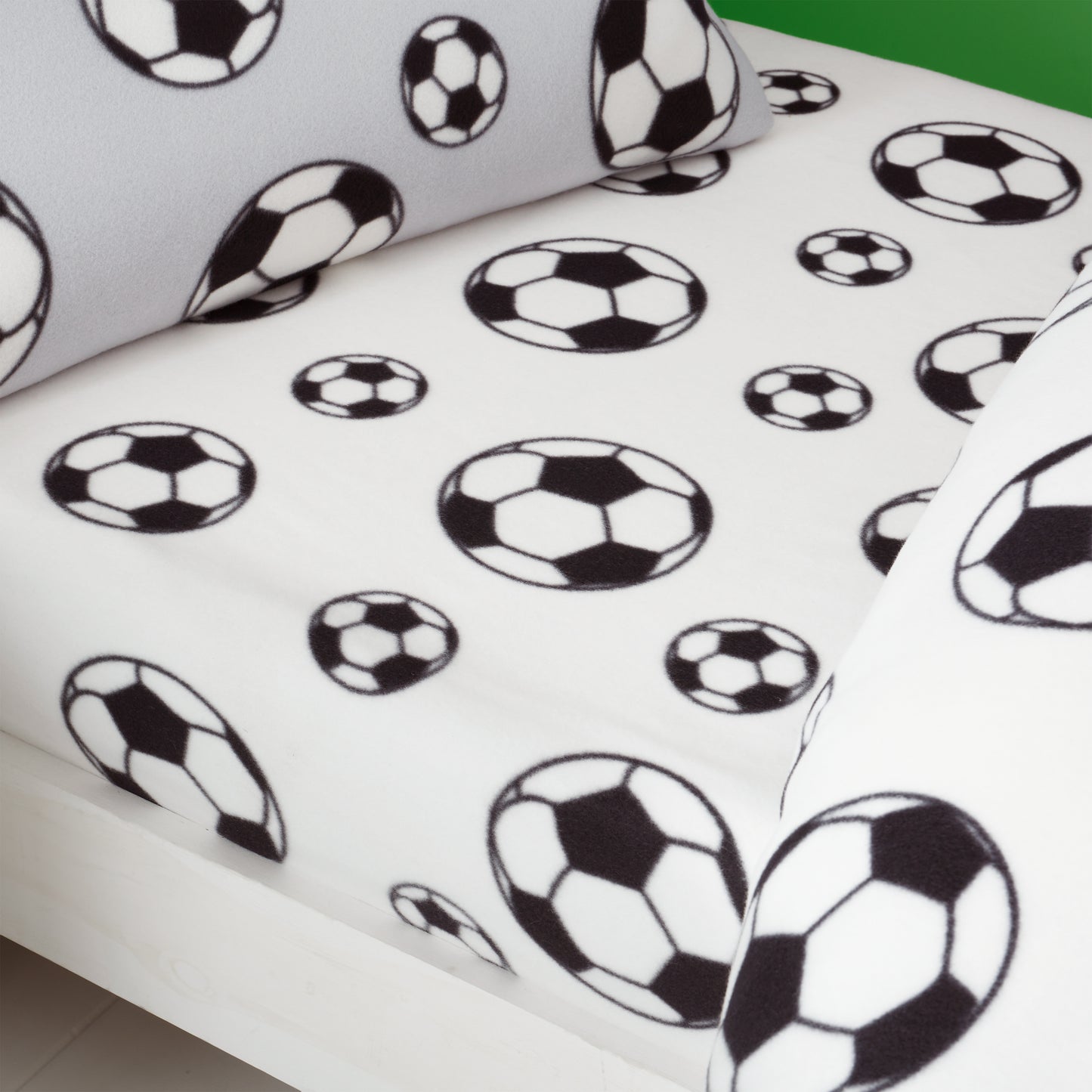 Catherine Lansfield Cosy Football Fleece Fitted Sheet