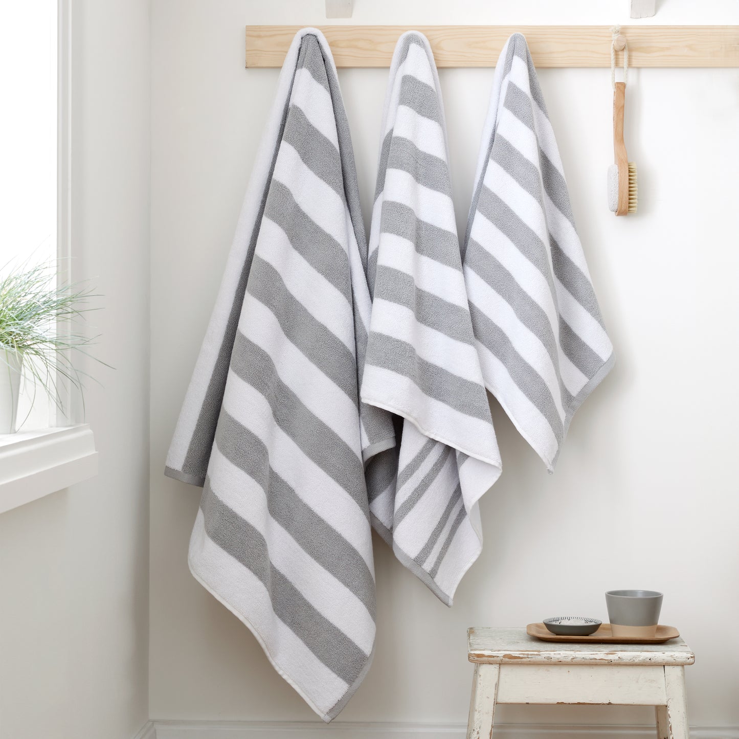 Bianca Reversible Stripe Cotton Jacquard Towel