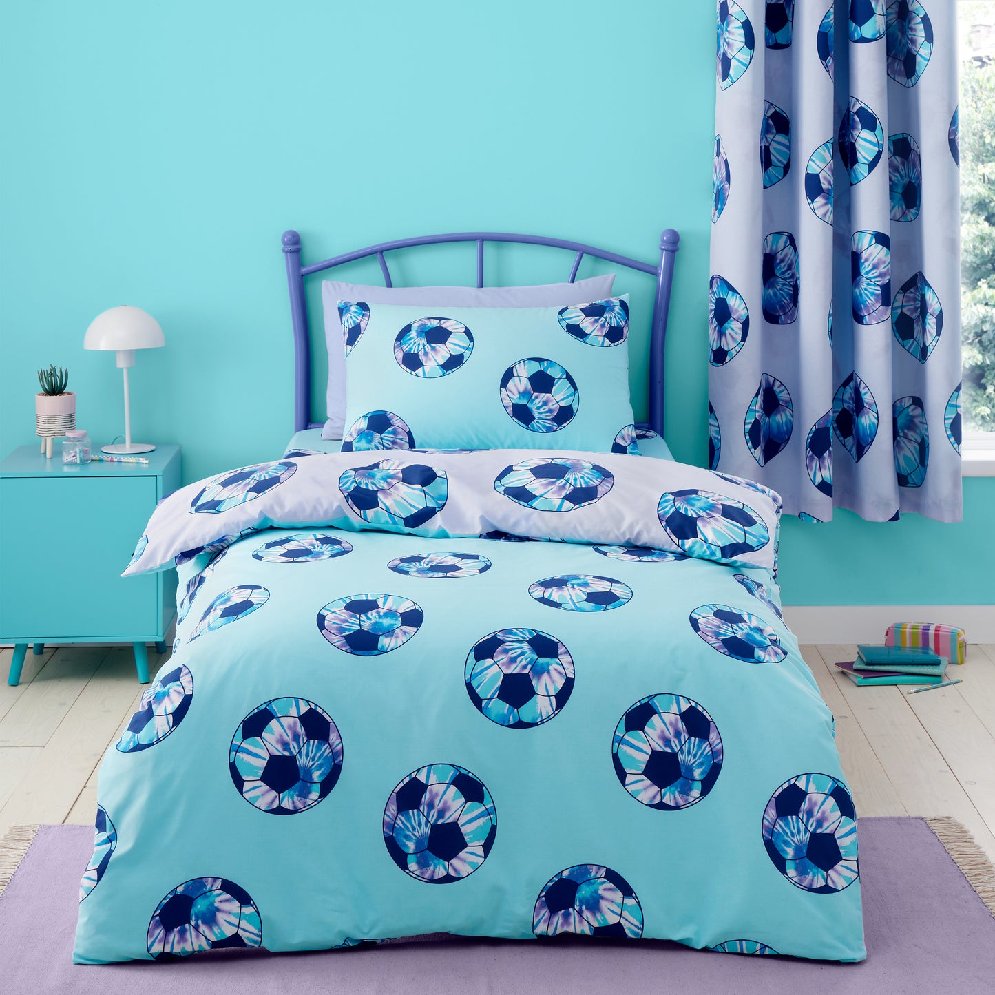 Catherine Lansfield Tie Dye Football Reversible Duvet Cover Set with Pillowcases