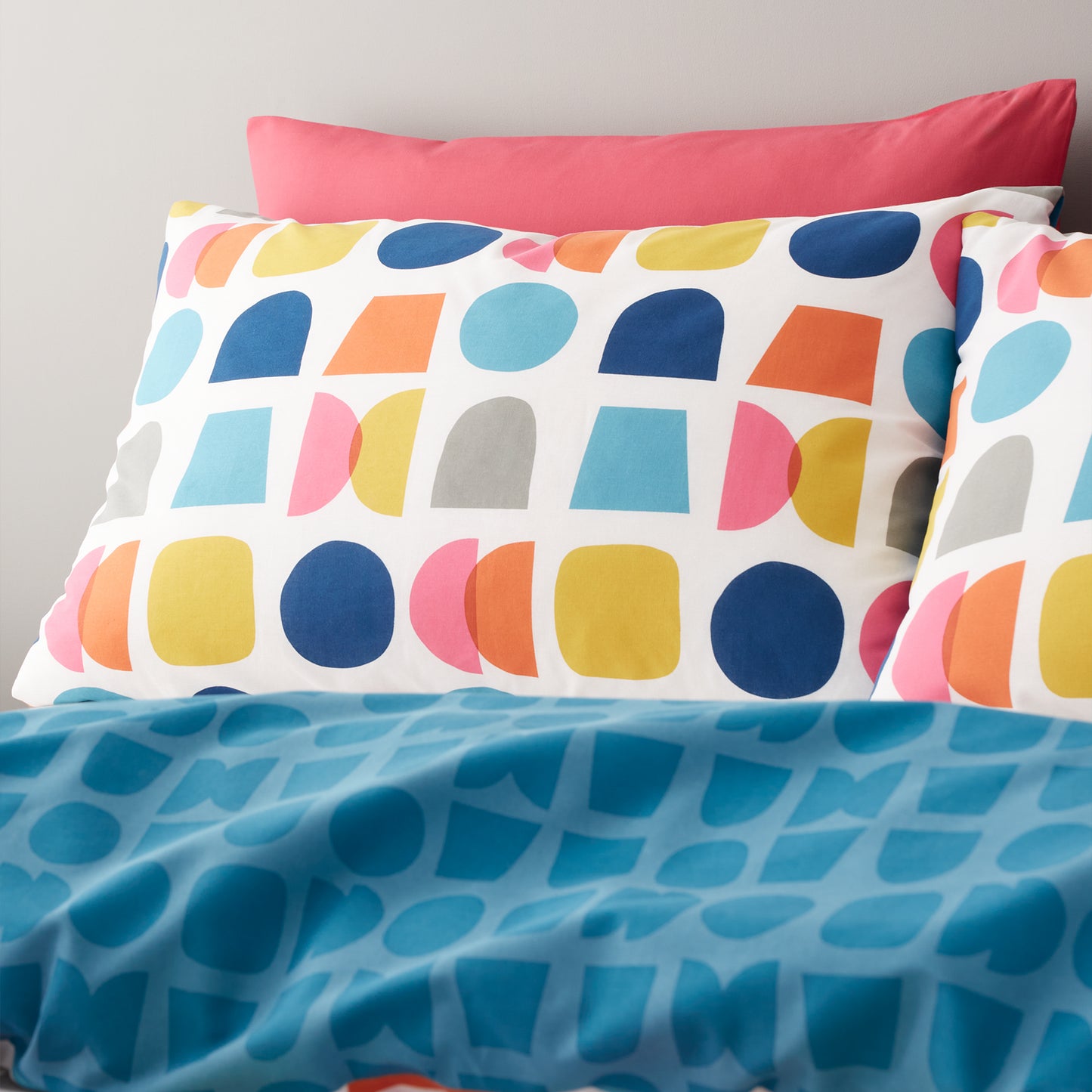 Catherine Lansfield Connect Geo Reversible Duvet Cover Set with Pillowcases