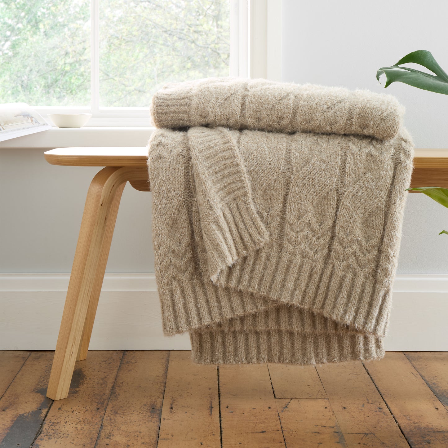 Bianca Cosy Soft Cable Knit Blanket