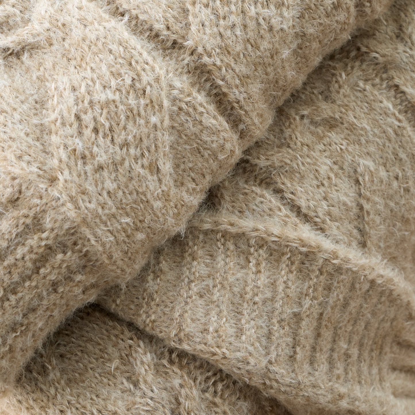 Bianca Cosy Soft Cable Knit Blanket