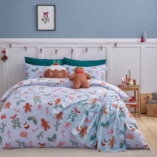 Catherine Lansfield Christmas Gingerbread Soft Microfibre Reversible Duvet Cover Set with Pillowcases