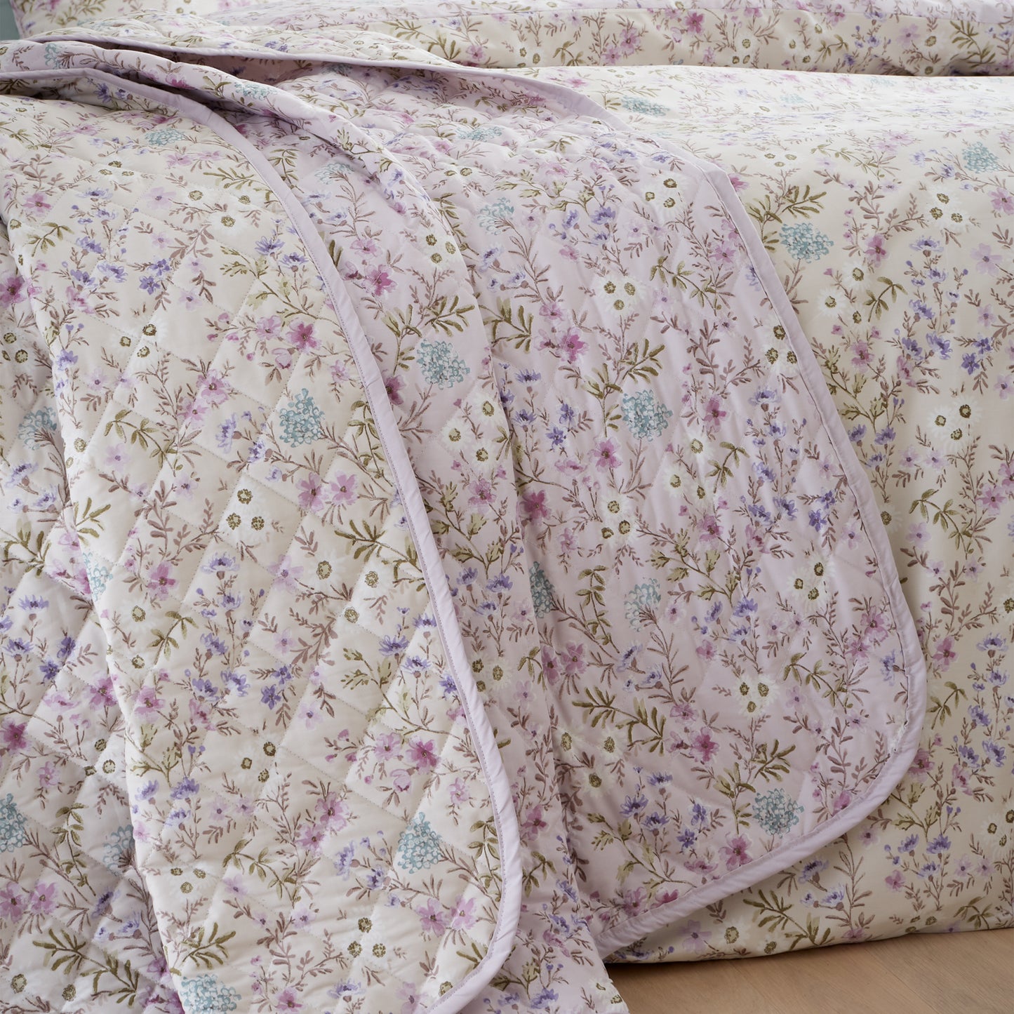 Bianca Ditsy Floral 200 Thread Count Cotton Reversible Bedspread