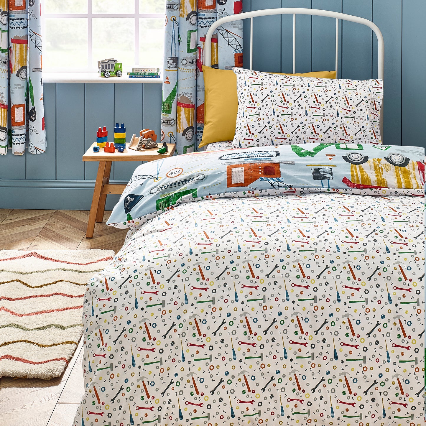 Catherine Lansfield Kids Digger Dreams Reversible Duvet Cover Set with Pillowcases