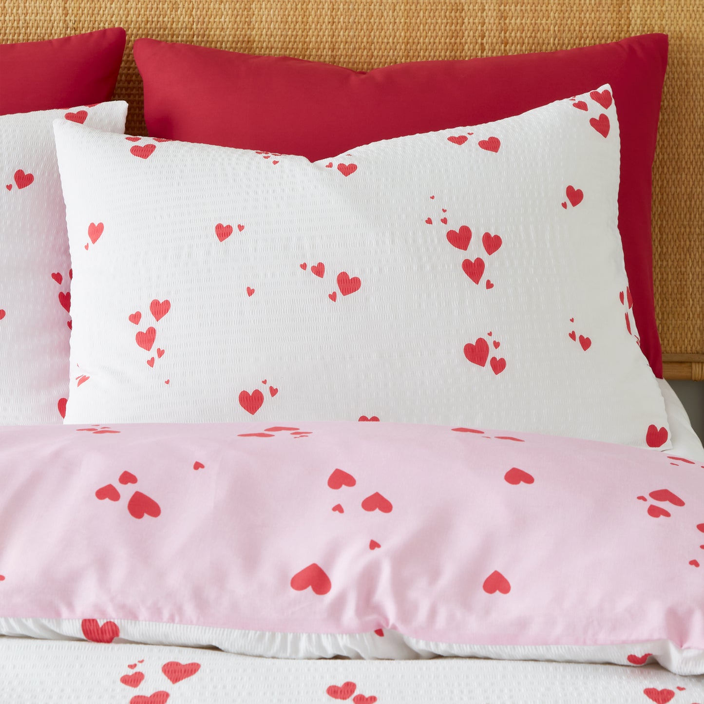 Catherine Lansfield Seersucker Heart Duvet Cover Set with Pillowcases