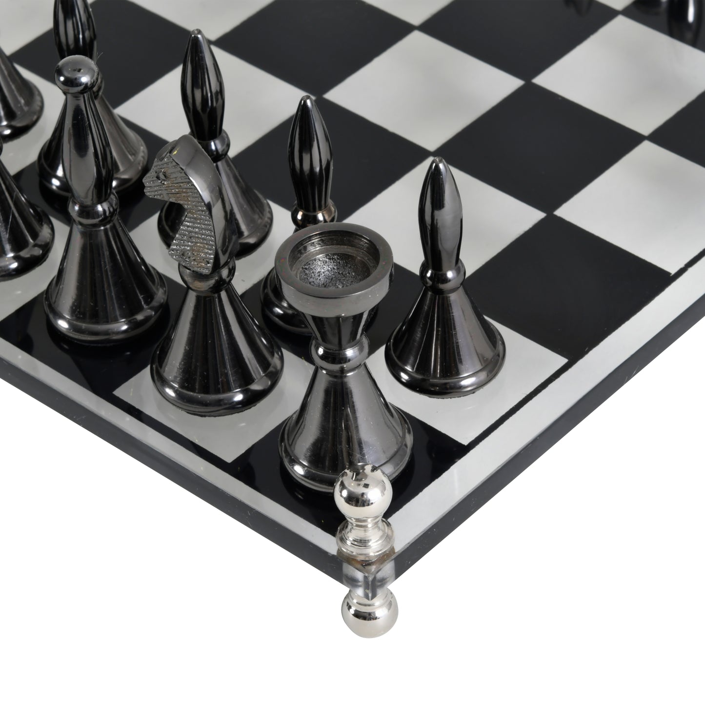 Yates Chess Set Featuring Acrylic Base and 32 Aluminium Pieces