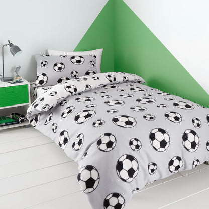 Catherine Lansfield Football Fleece Reversible Duvet Cover Set with Pillowcases