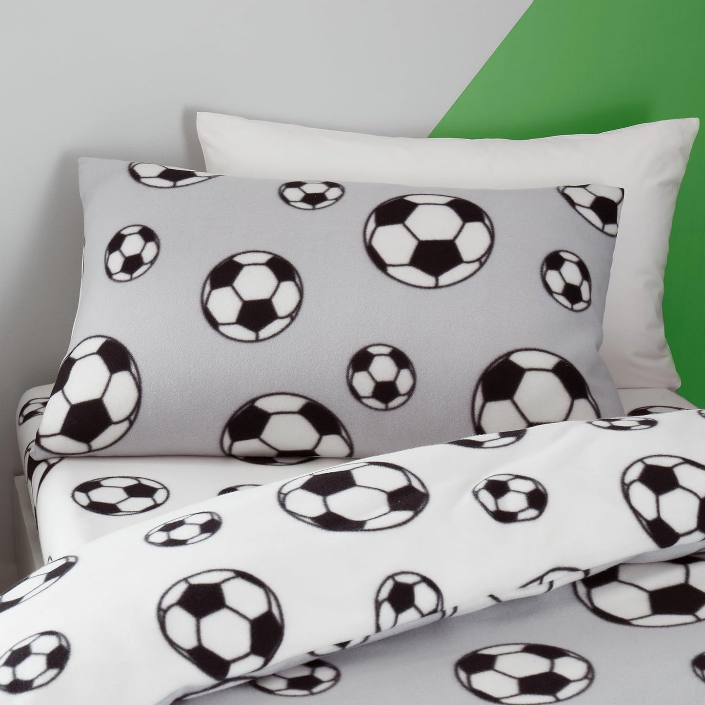 Catherine Lansfield Football Fleece Reversible Duvet Cover Set with Pillowcases