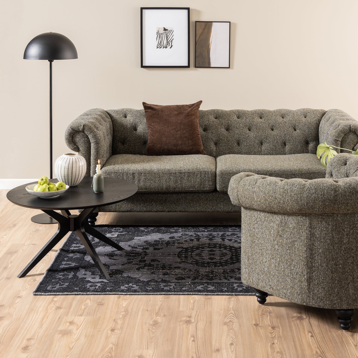 I_Duncan Round Coffee Table