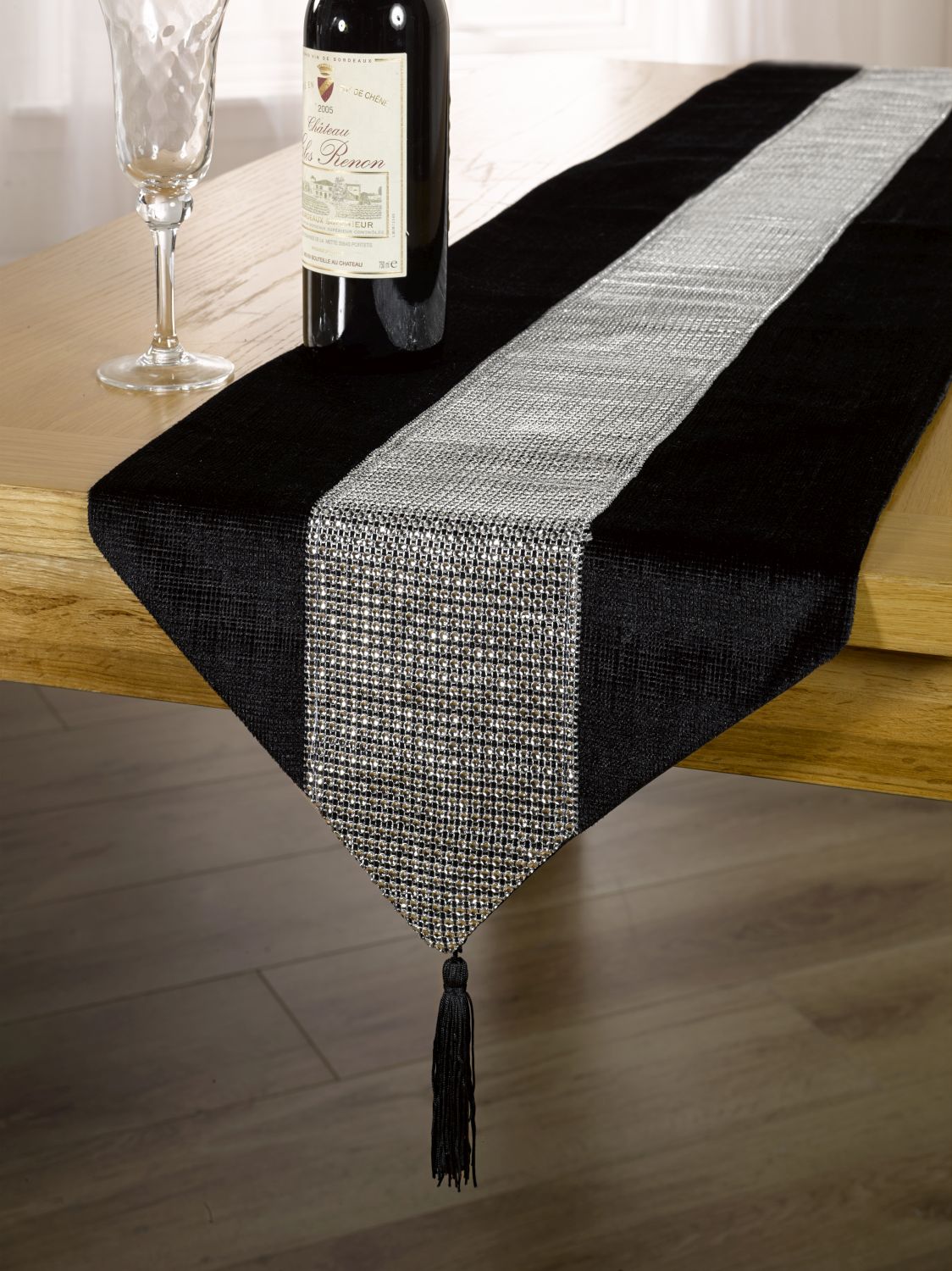 Eclat - Diamante Table Runner