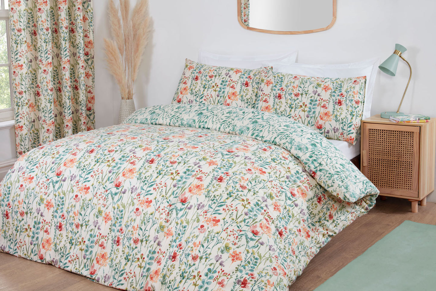 Amaryllis Floral Multi Reversible Duvet Set