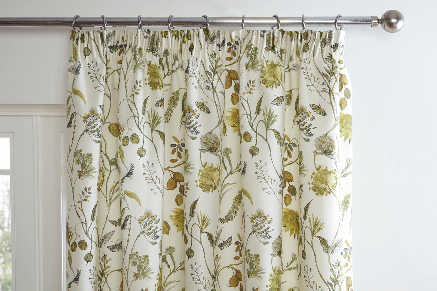 Grove Floral Curtain 3" Tape