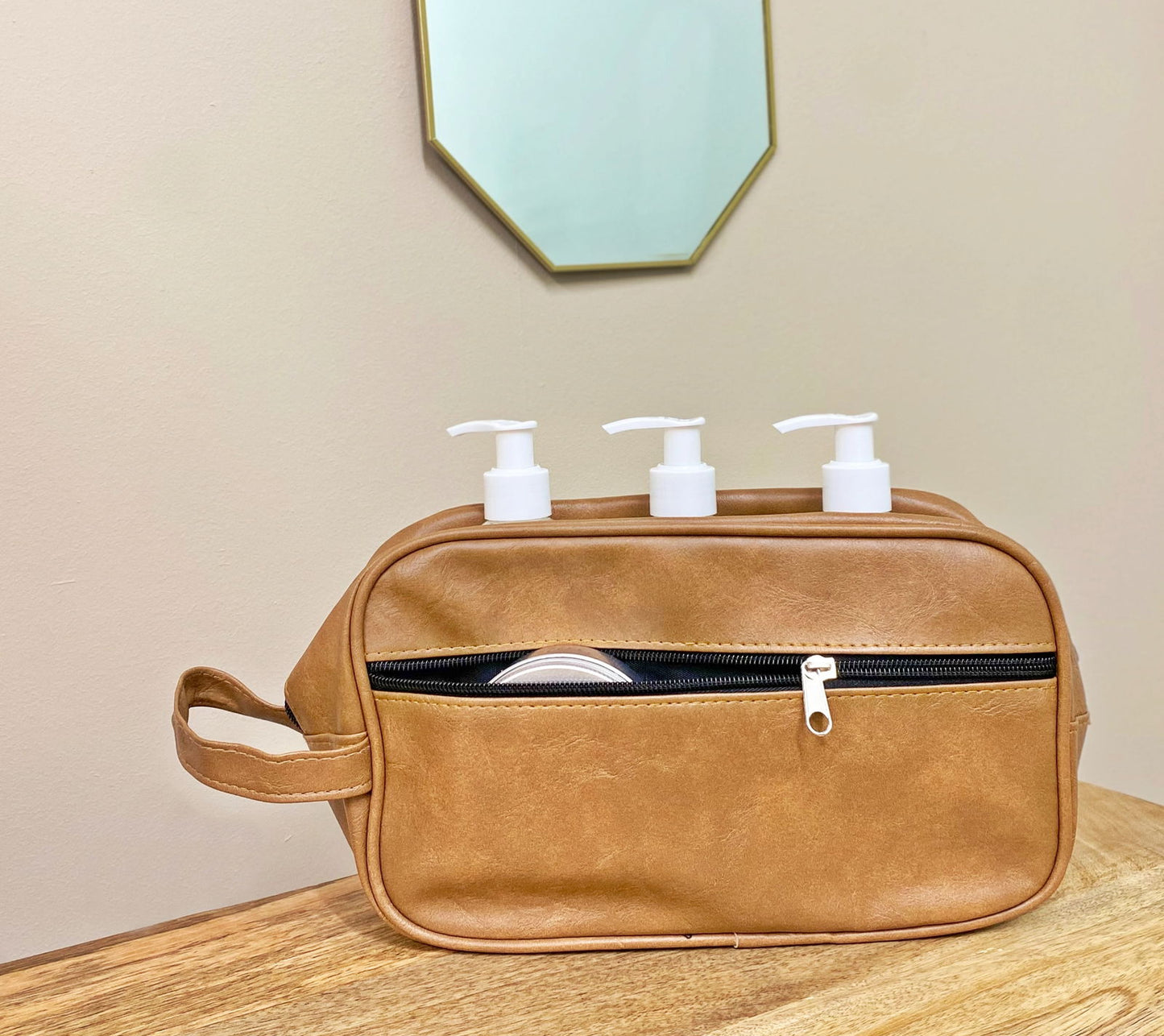 Gentlemans Toiletry Bag with Carrying Loop