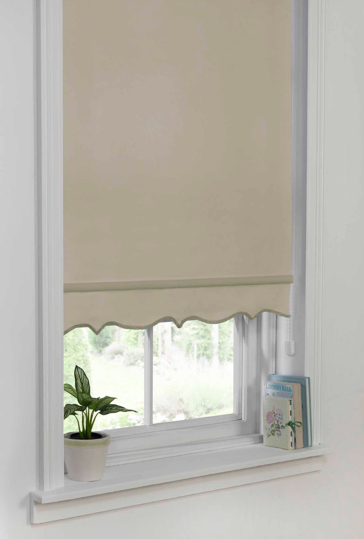 Scalloped Roller Blind