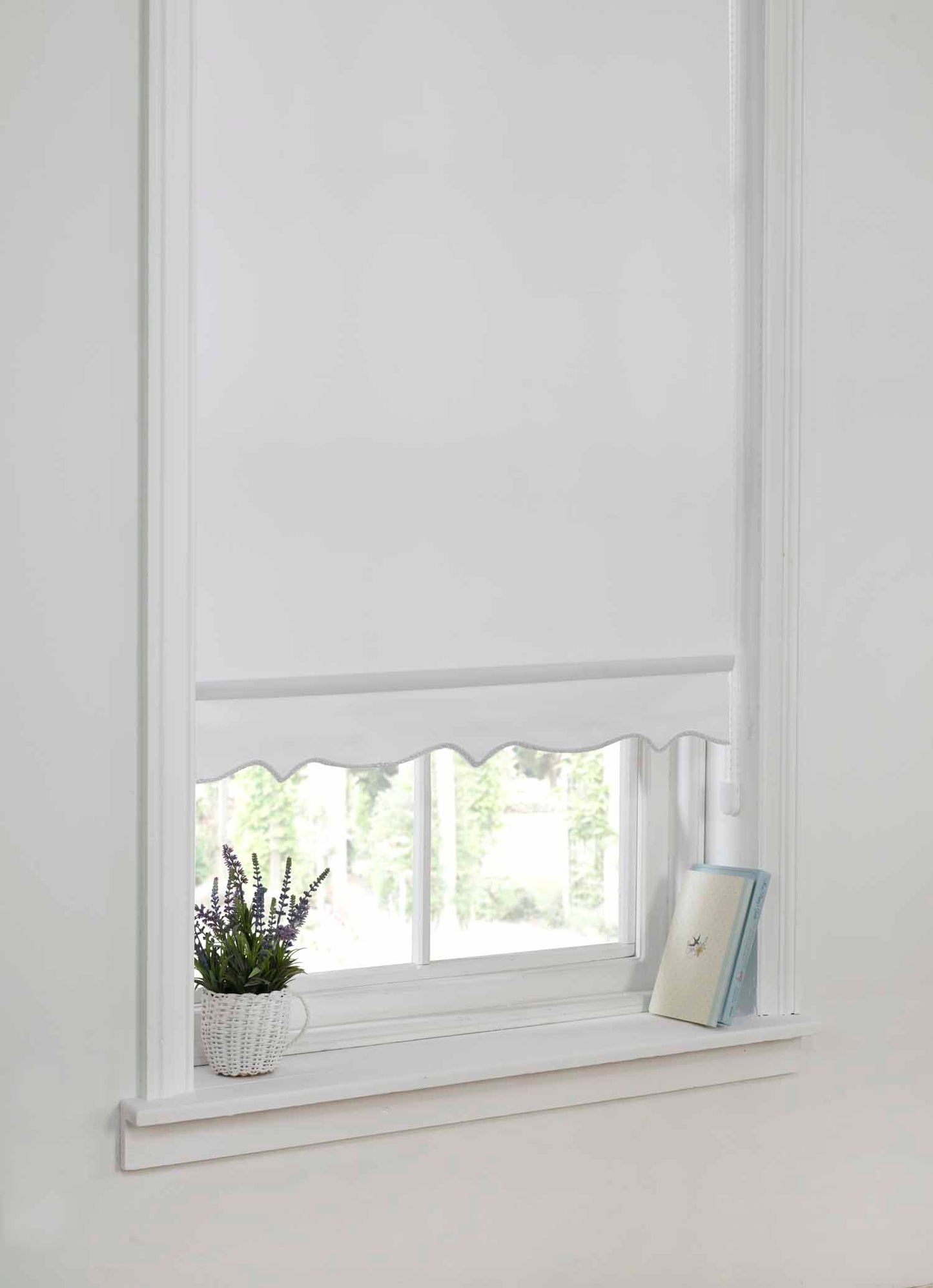 Scalloped Roller Blind