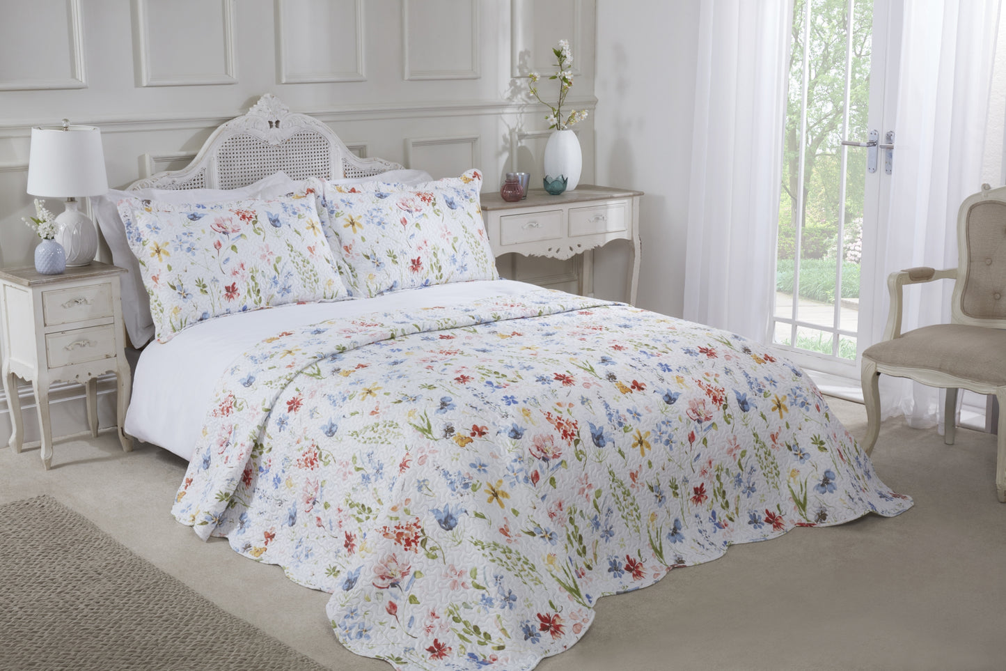 Spring Meadow - Spring - Quilted Patchwork Bedspread Set