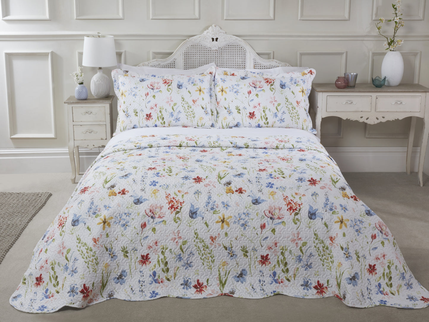 Spring Meadow - Spring - Quilted Patchwork Bedspread Set