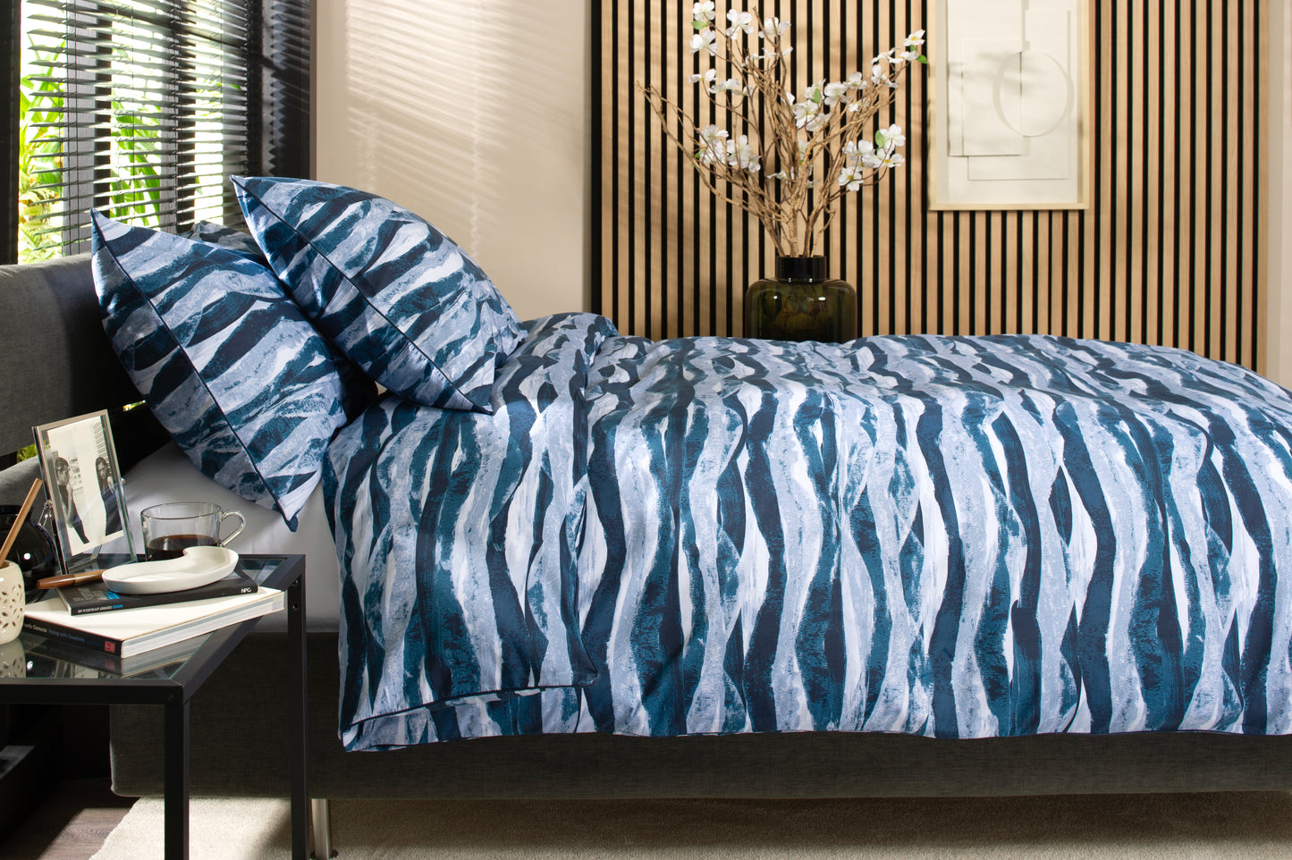 The Lyndon Company Waves Double Duvet Set