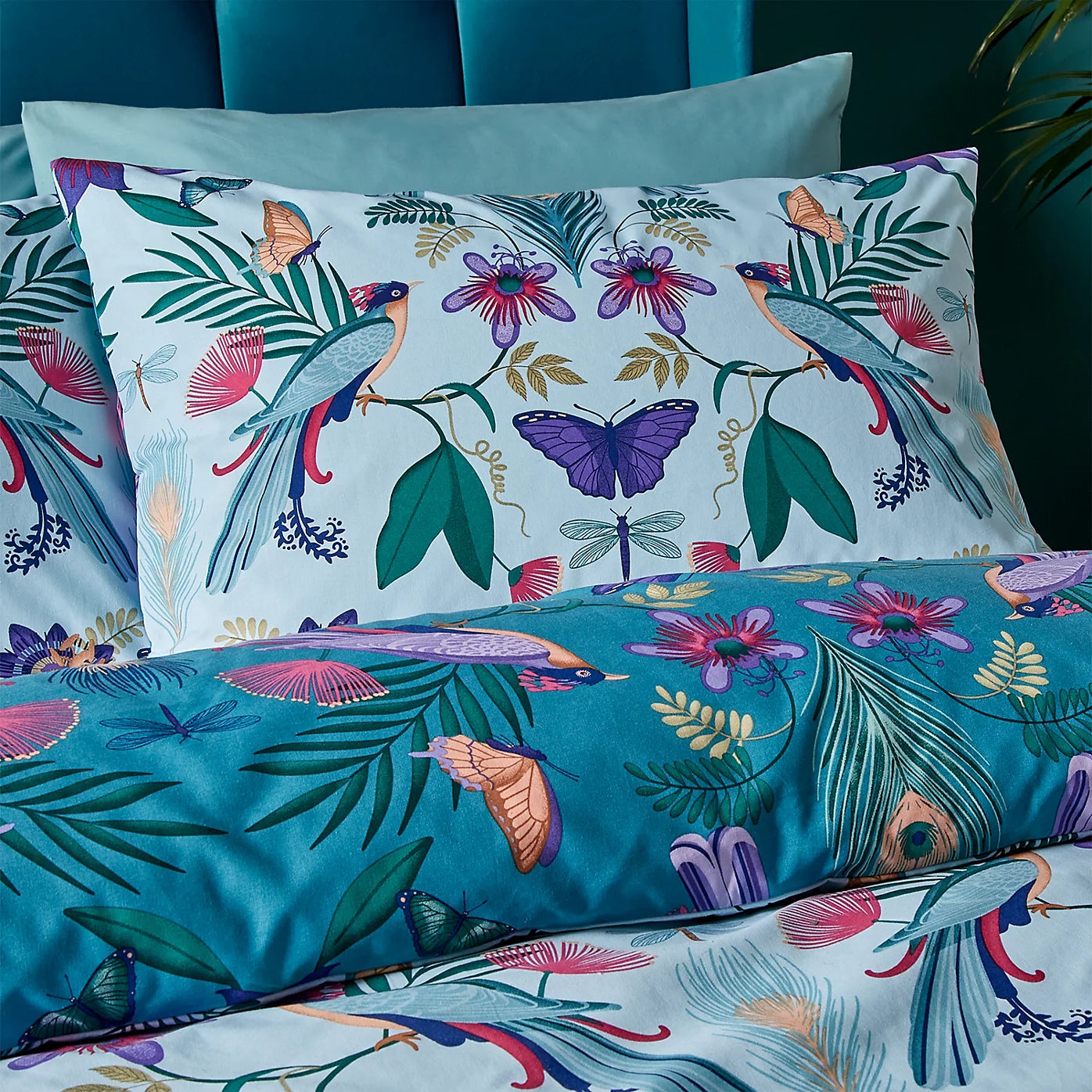 Catherine Lansfield Mya Tropical Floral Reversible Duvet Cover Set with Pillowcases