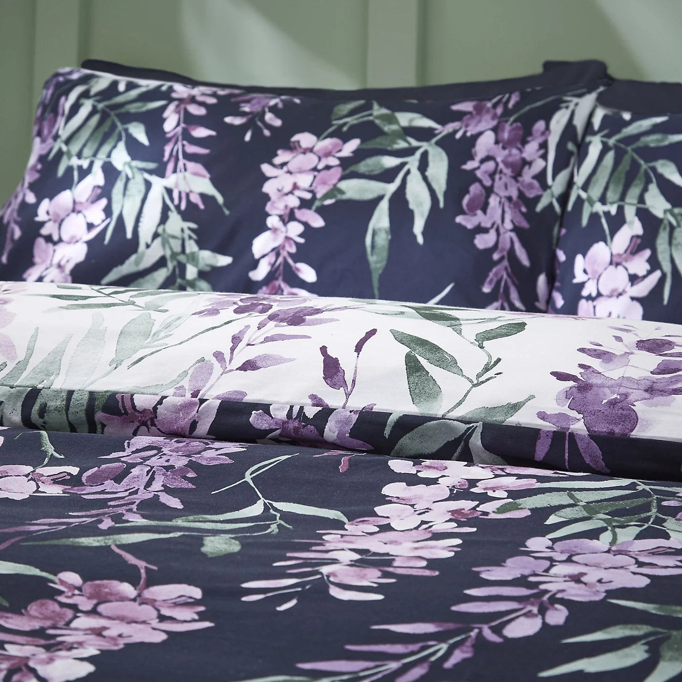 Catherine Lansfield Wisteria Floral Reversible Duvet Cover Set with Pillowcases