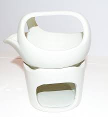 Spouted Ceramic Oil Burner